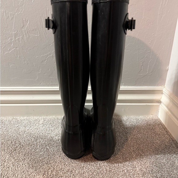 Hunter Tall Gloss Boots - Picture 2 of 4